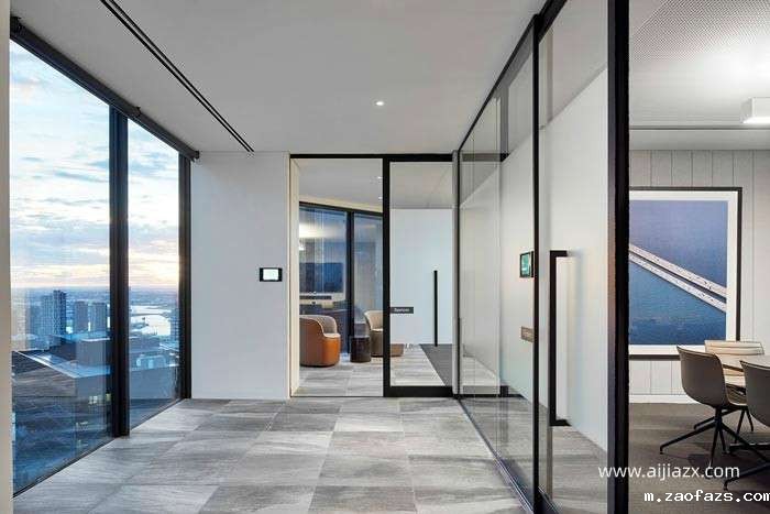 长方形办公室装修效果图