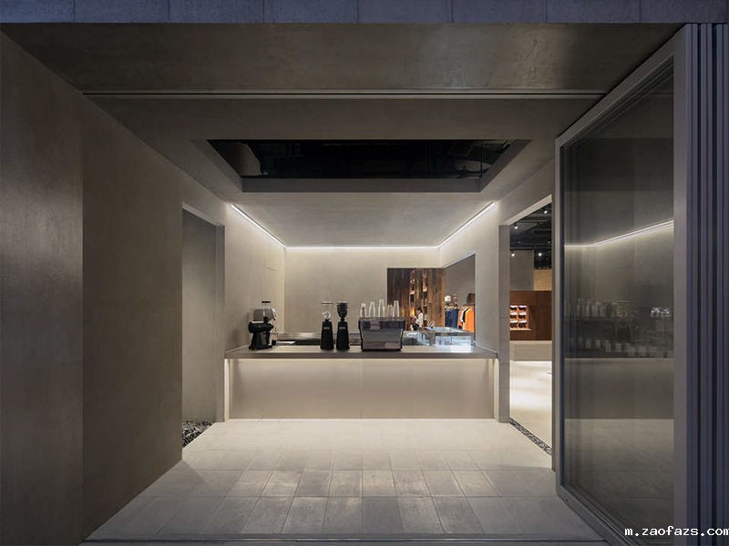 DOE品牌服装专卖店设计装修效果图