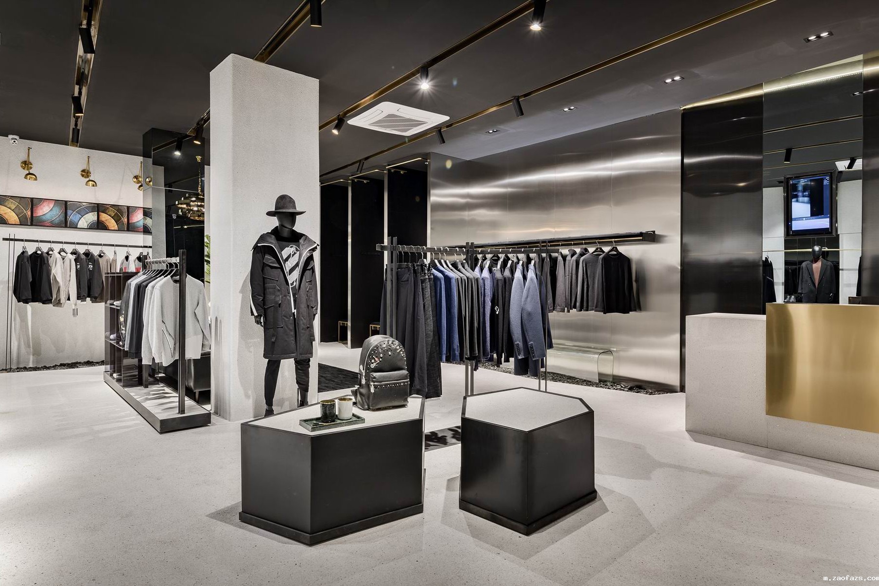 85平米男装专卖店设计装修效果图