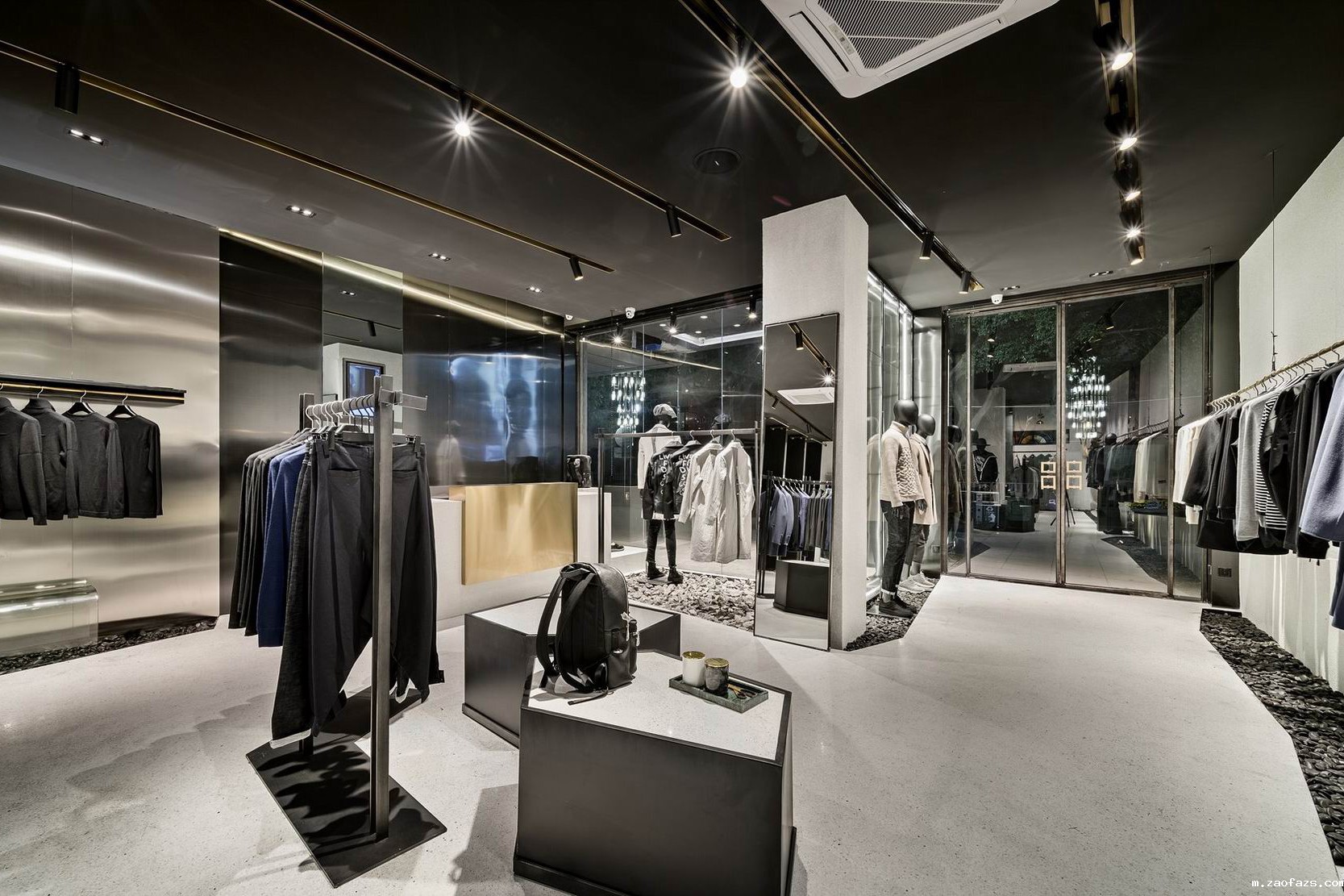 85平米男装专卖店设计装修效果图