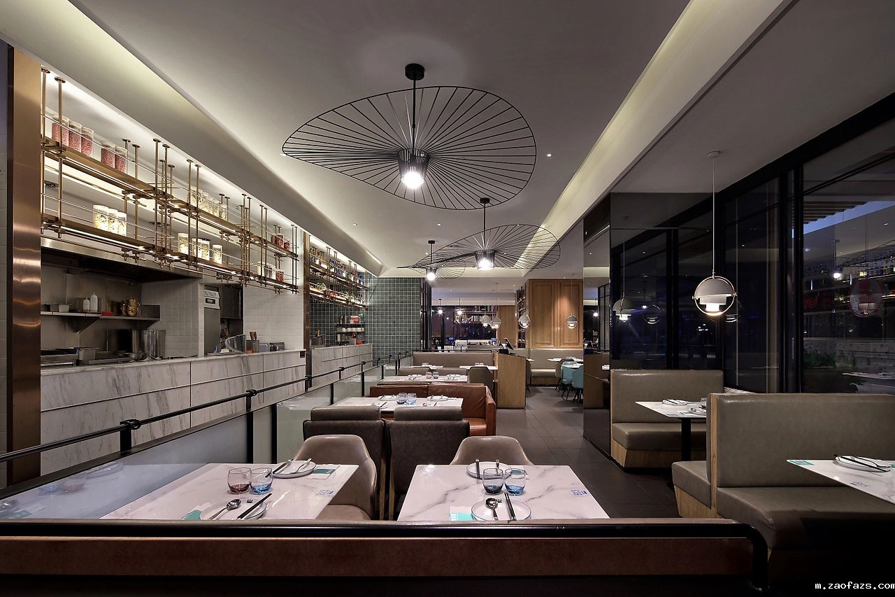 270平米郑州西餐厅设计施工效果图